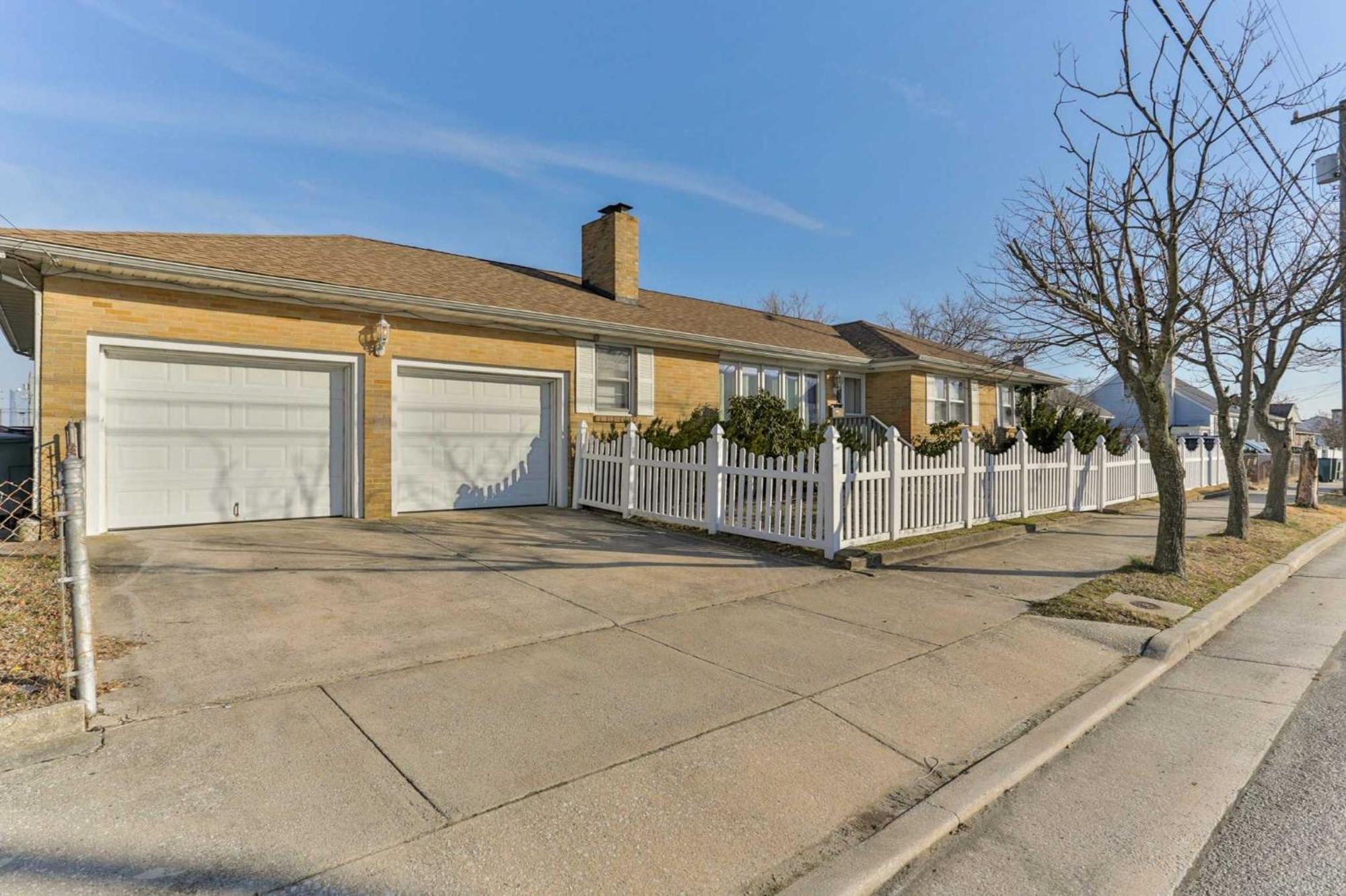 Spacious Waterfront Atlantic City Living With Rec Room Exterior photo